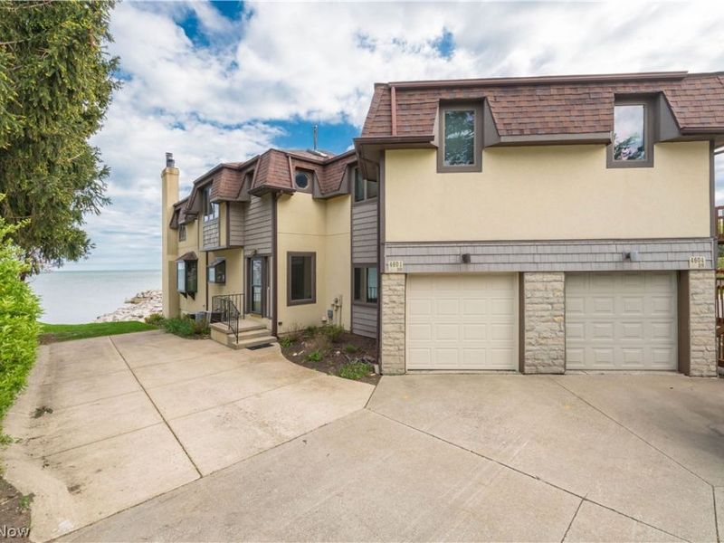 4601 Compass Rose, Unit 30, Vermilion, OH 44089 Photo 2