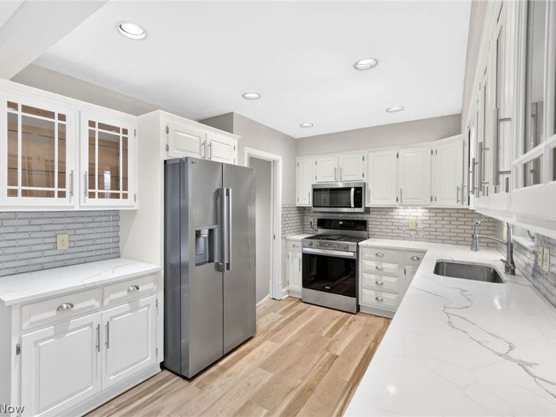 8218 Webster Road , Strongsville, OH 44136 Photo 11