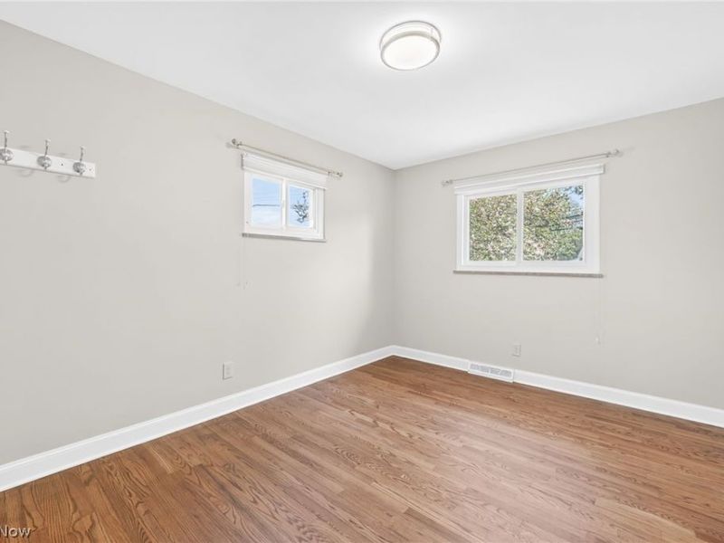 8218 Webster Road , Strongsville, OH 44136 Photo 25