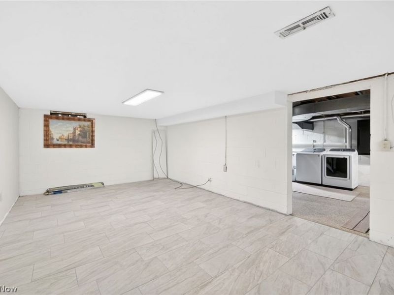 8218 Webster Road , Strongsville, OH 44136 Photo 32