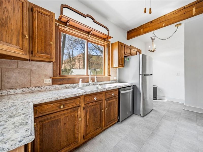 214 N Hambden Street, Chardon, OH 44024 Photo 19