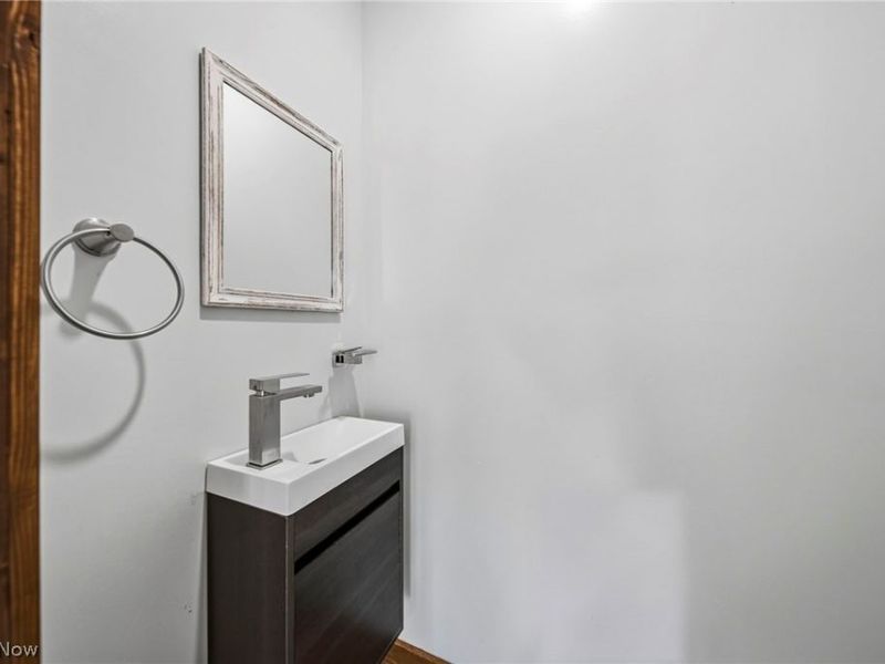 214 N Hambden Street, Chardon, OH 44024 Photo 23