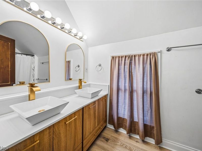 214 N Hambden Street, Chardon, OH 44024 Photo 27