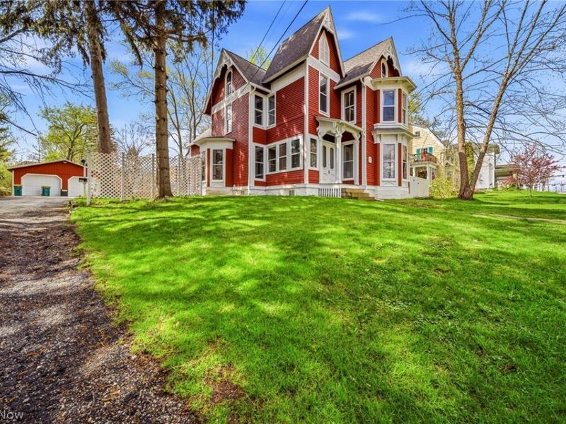 214 N Hambden Street, Chardon, OH 44024 Photo 4