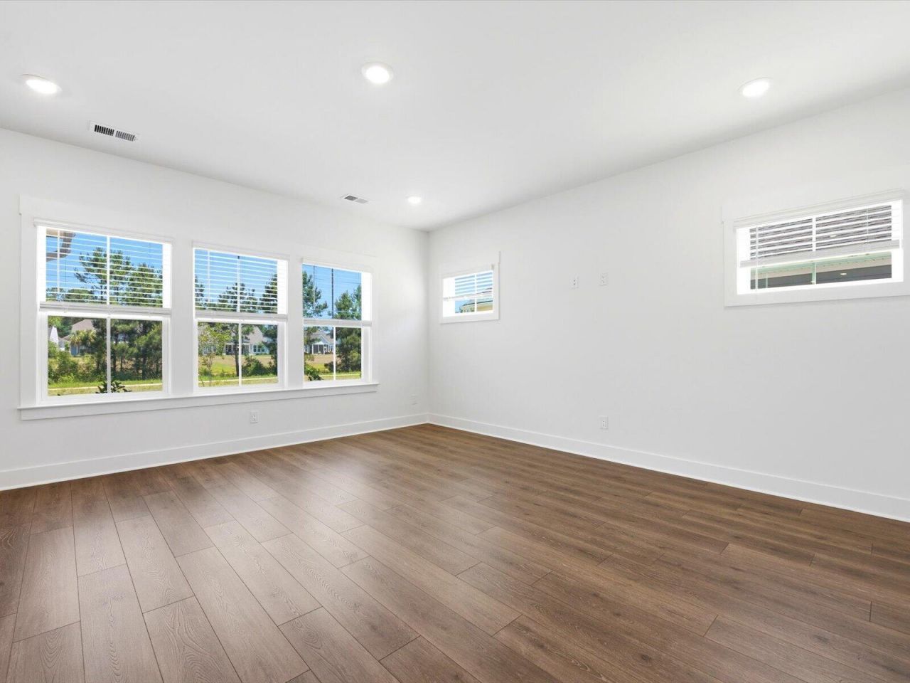 418 Radiant Blue Way Photo 13