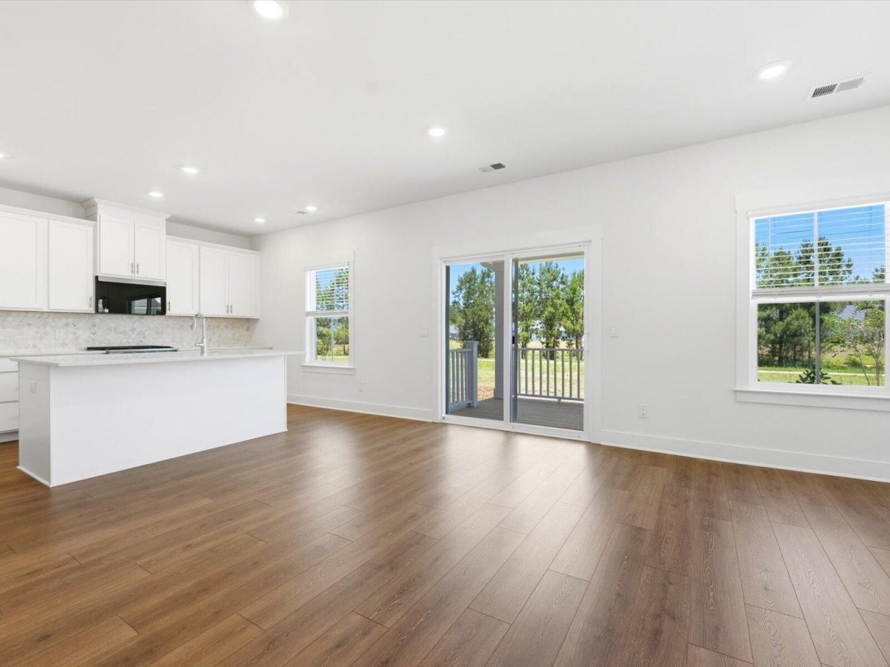 418 Radiant Blue Way Photo 17