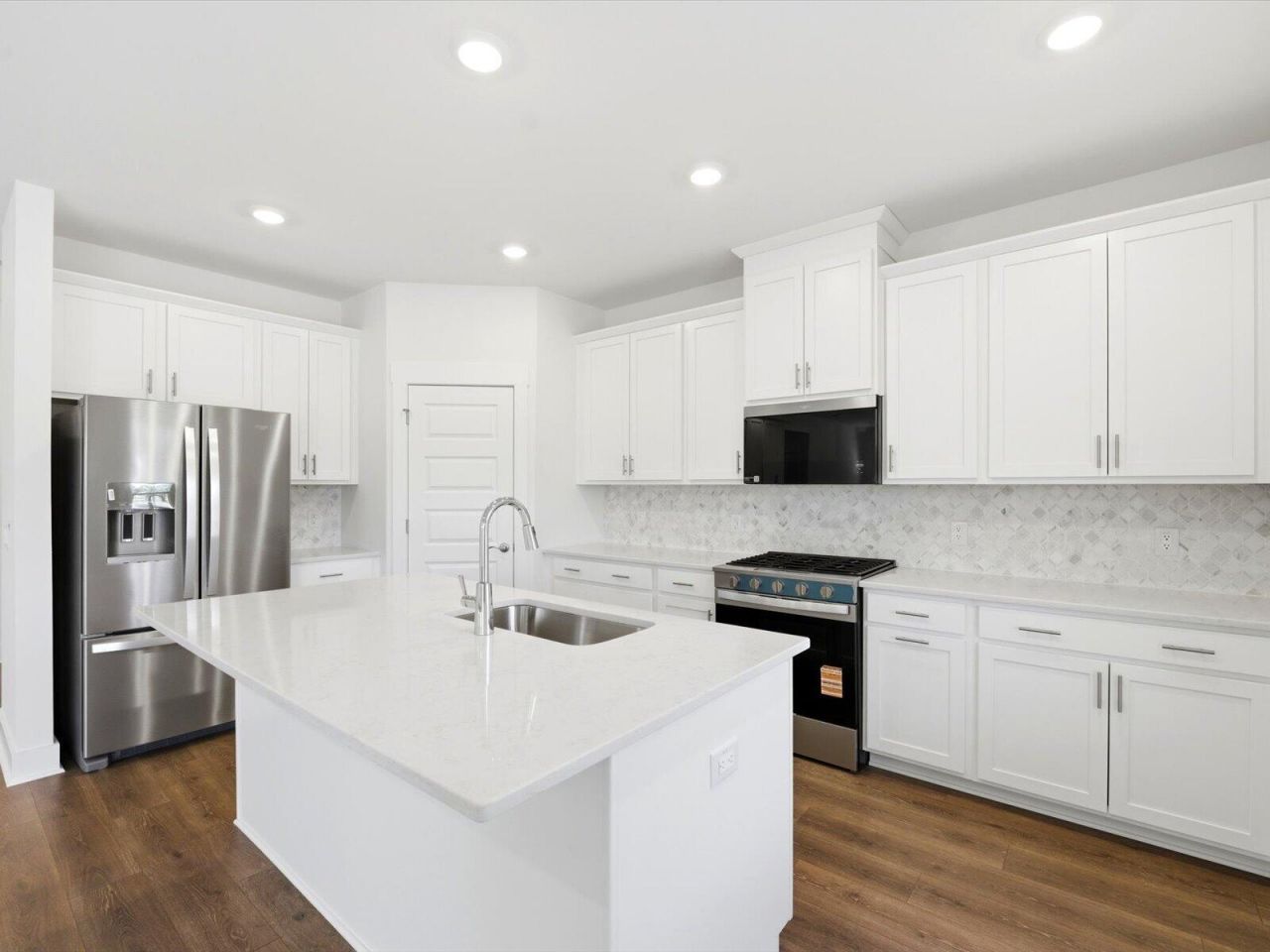 418 Radiant Blue Way Photo 19