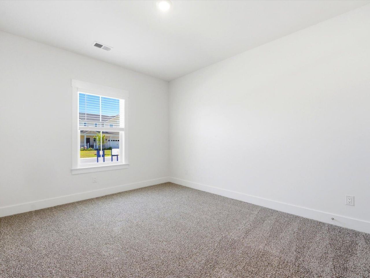 418 Radiant Blue Way Photo 7