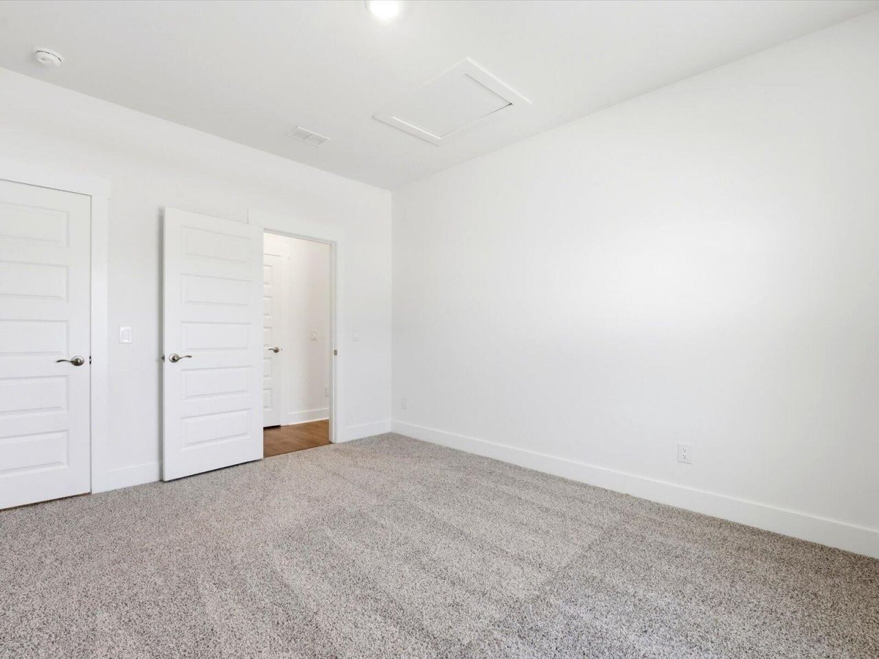 418 Radiant Blue Way Photo 9