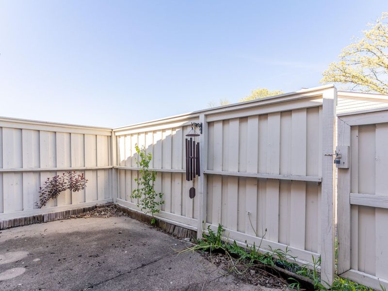 1238 Hollowbrook Drive, Dayton, OH 45458 Photo 24