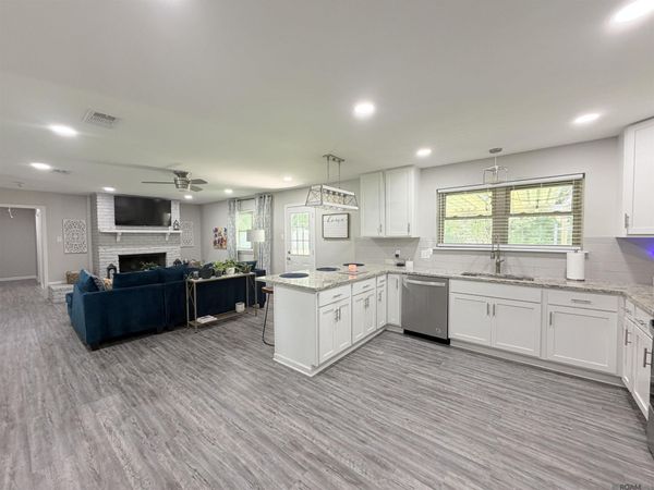 10711 Carmel Dr, Baton Rouge, LA 70818