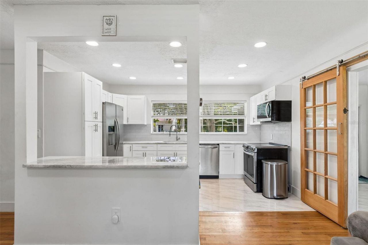 4526 Yardley Avenue N, Saint Petersburg, FL 33713 Photo