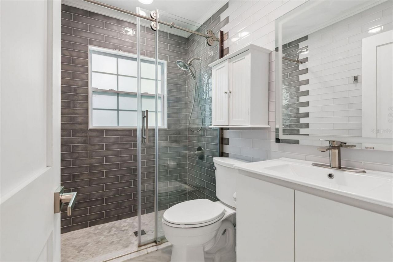 4526 Yardley Avenue N, Saint Petersburg, FL 33713 Photo