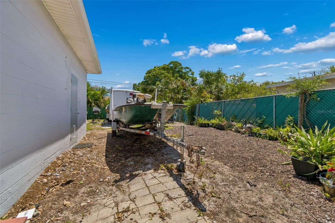 4526 Yardley Avenue N, Saint Petersburg, FL 33713 Photo
