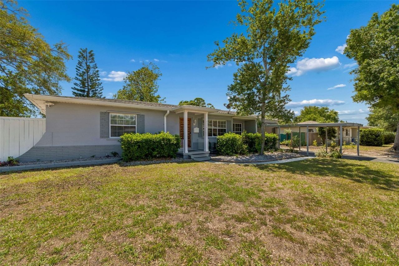 4526 Yardley Avenue N, Saint Petersburg, FL 33713 Photo