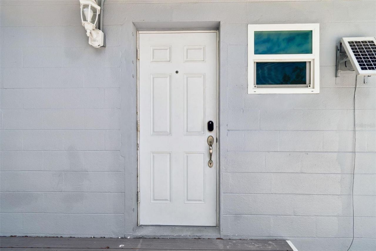 4526 Yardley Avenue N, Saint Petersburg, FL 33713 Photo