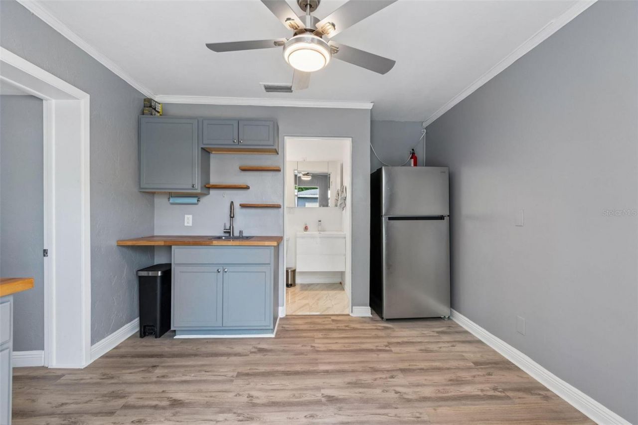 4526 Yardley Avenue N, Saint Petersburg, FL 33713 Photo
