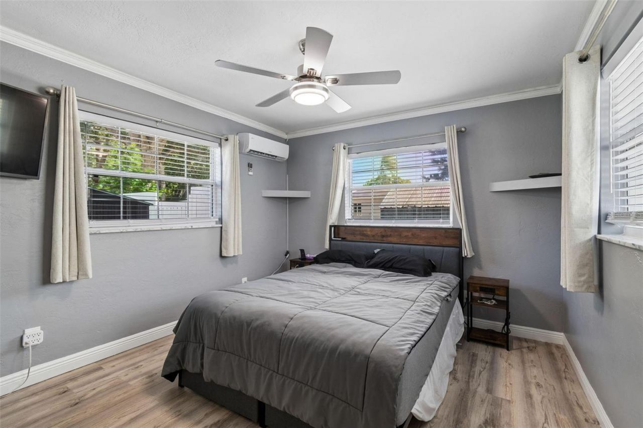 4526 Yardley Avenue N, Saint Petersburg, FL 33713 Photo