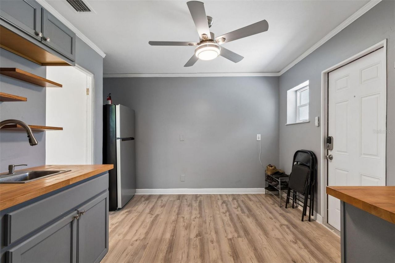 4526 Yardley Avenue N, Saint Petersburg, FL 33713 Photo