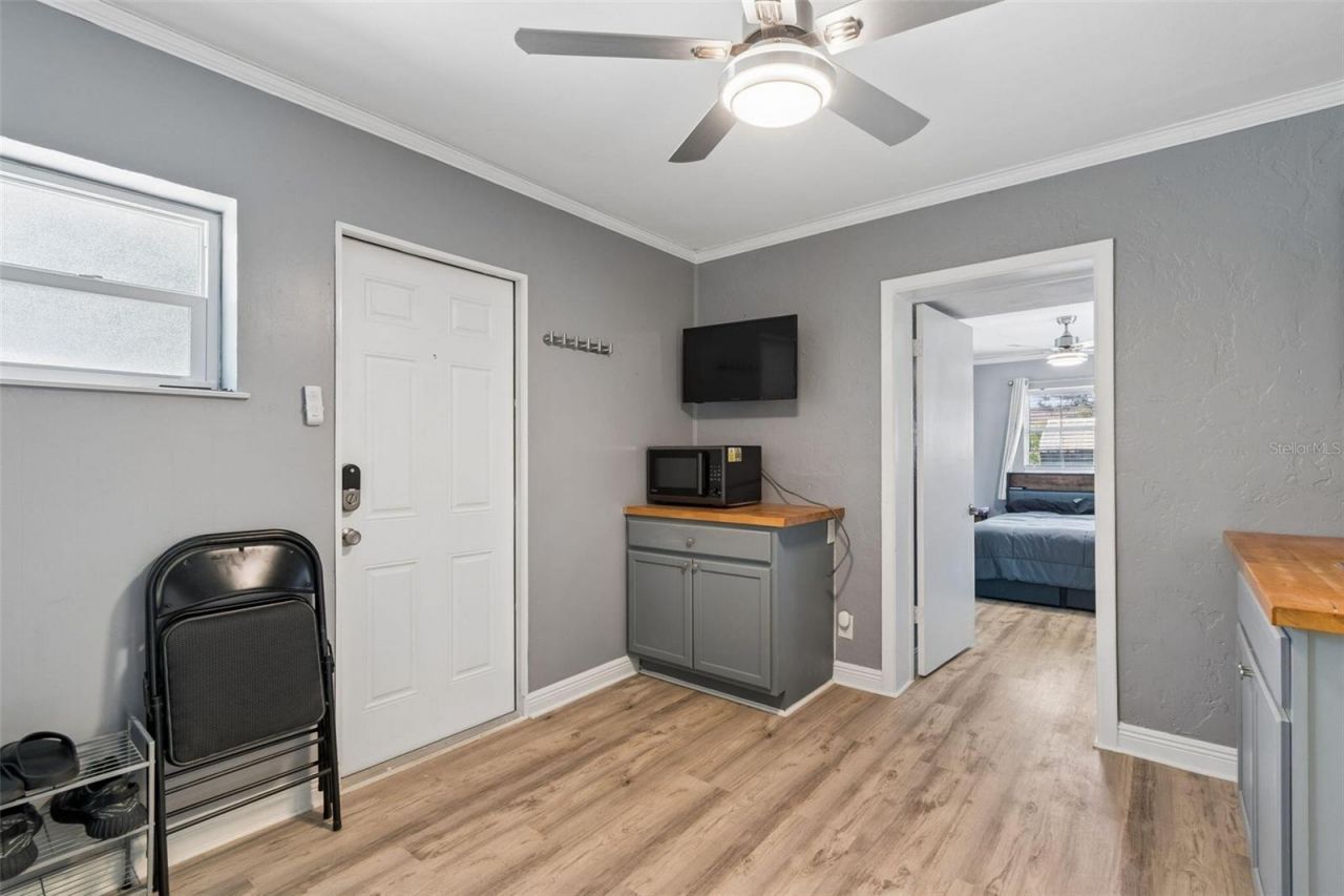 4526 Yardley Avenue N, Saint Petersburg, FL 33713 Photo