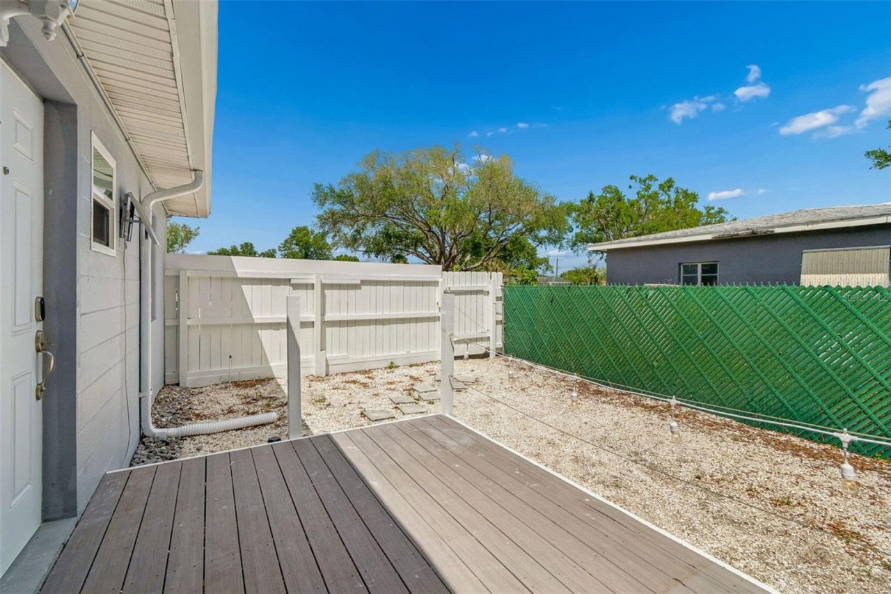 4526 Yardley Avenue N, Saint Petersburg, FL 33713 Photo