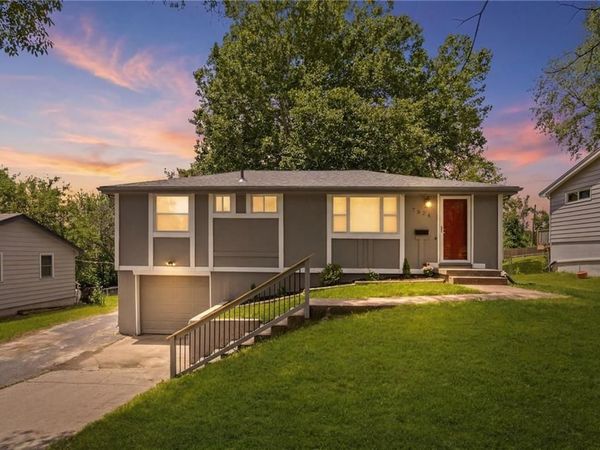 7024 N Pennsylvania Avenue, Kansas City, MO 64118