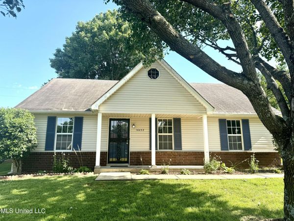 10233 Curtiss Drive, Olive Branch, MS 38654