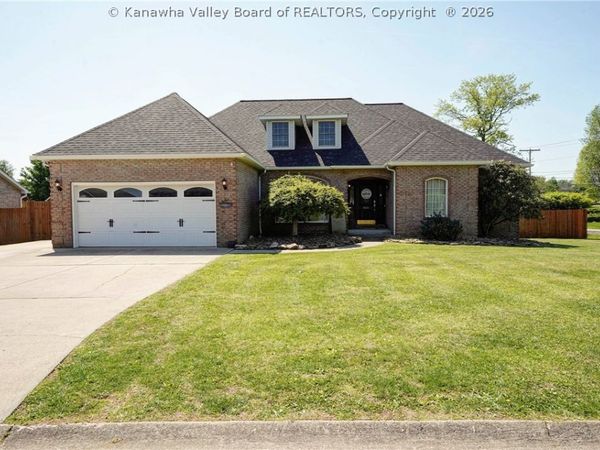 3601 Brookshire Drive, Hurricane, WV 25526