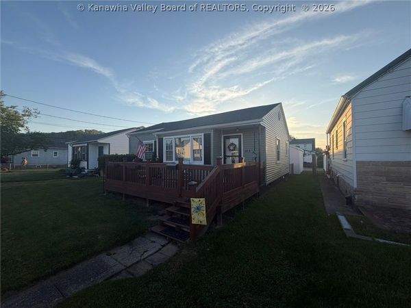 313 21st Street, Dunbar, WV 25064