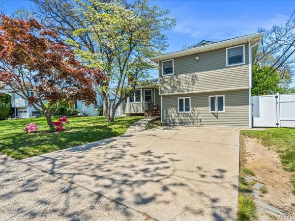1733 Andrea Road, East Meadow, NY 11554