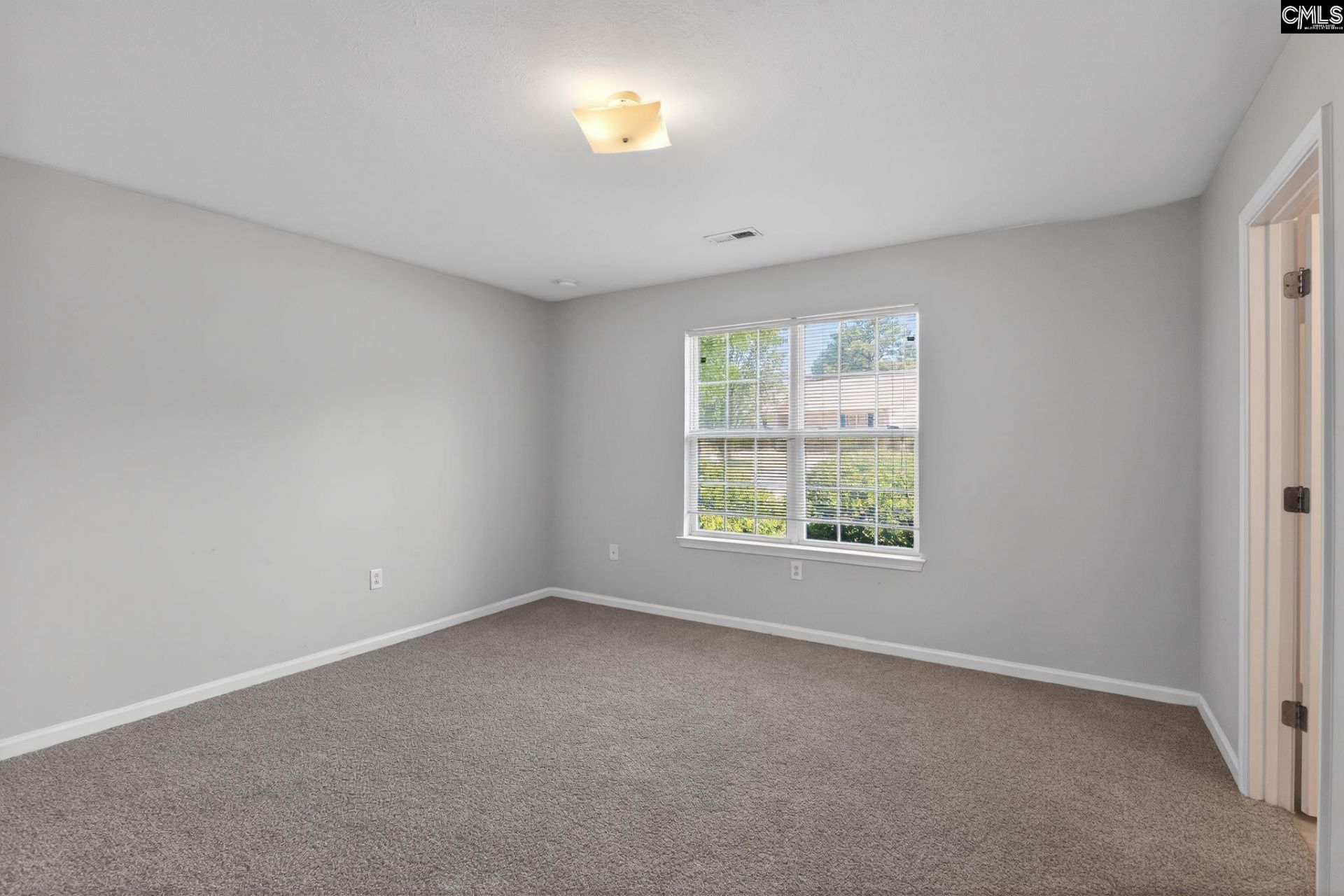 1860 Tamara Way  Photo 12