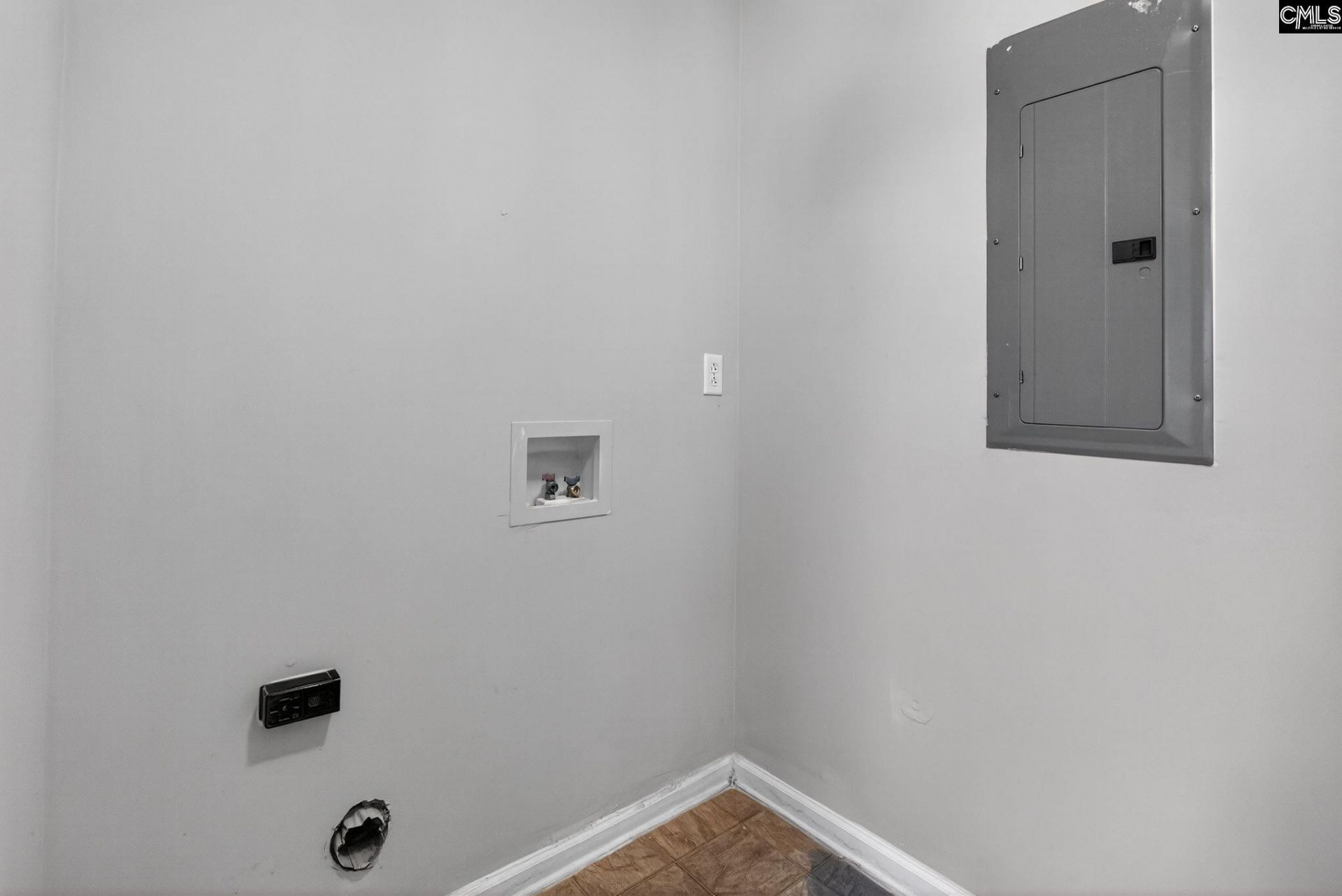 1860 Tamara Way  Photo 29