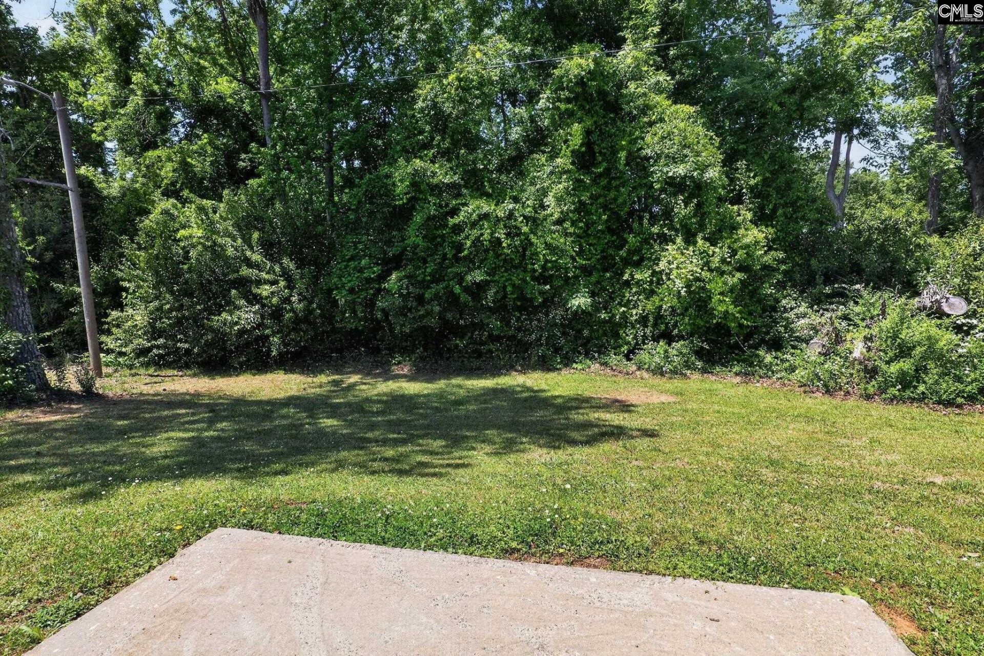 1860 Tamara Way  Photo 4