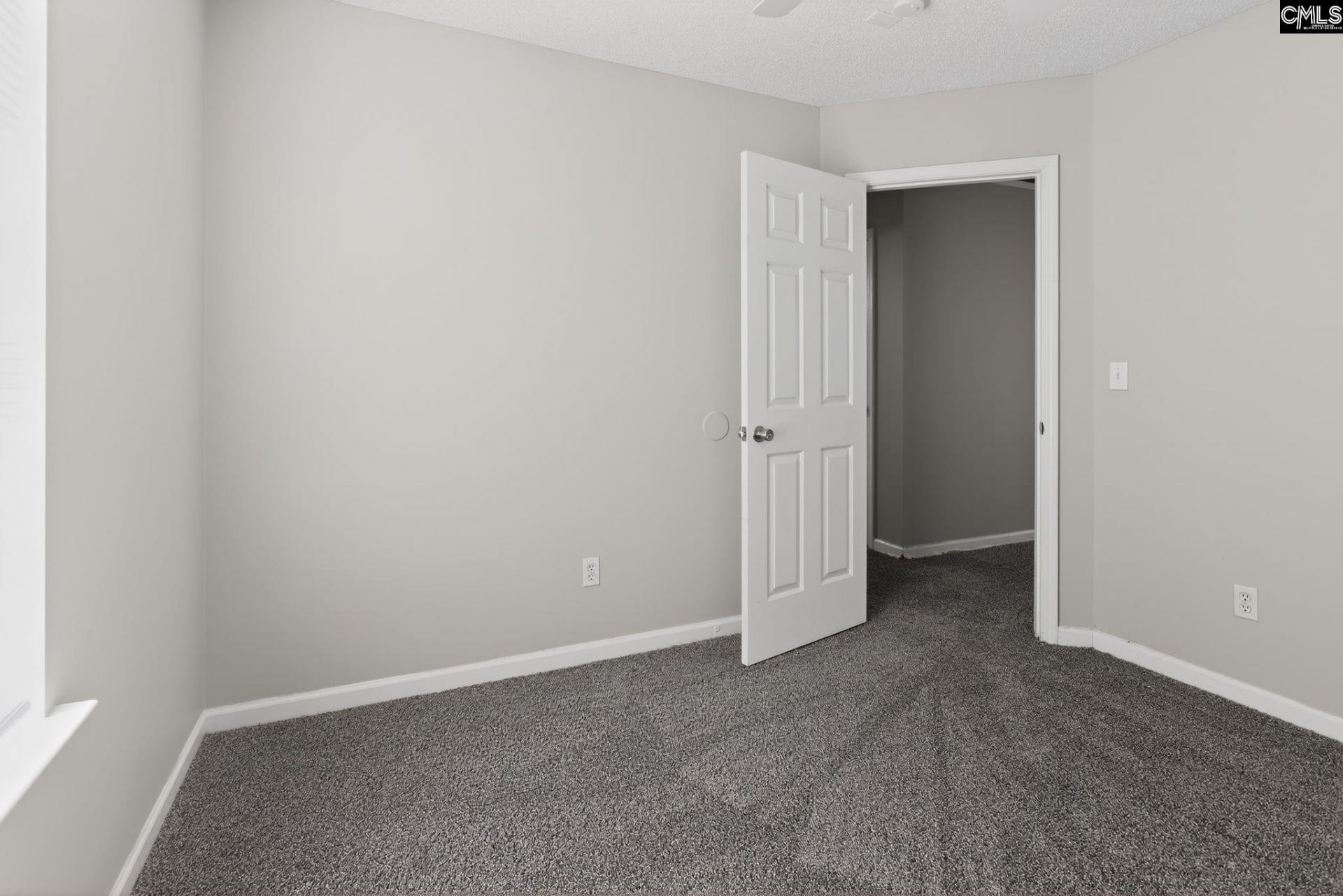 304 Glen Knoll Drive  Photo 11