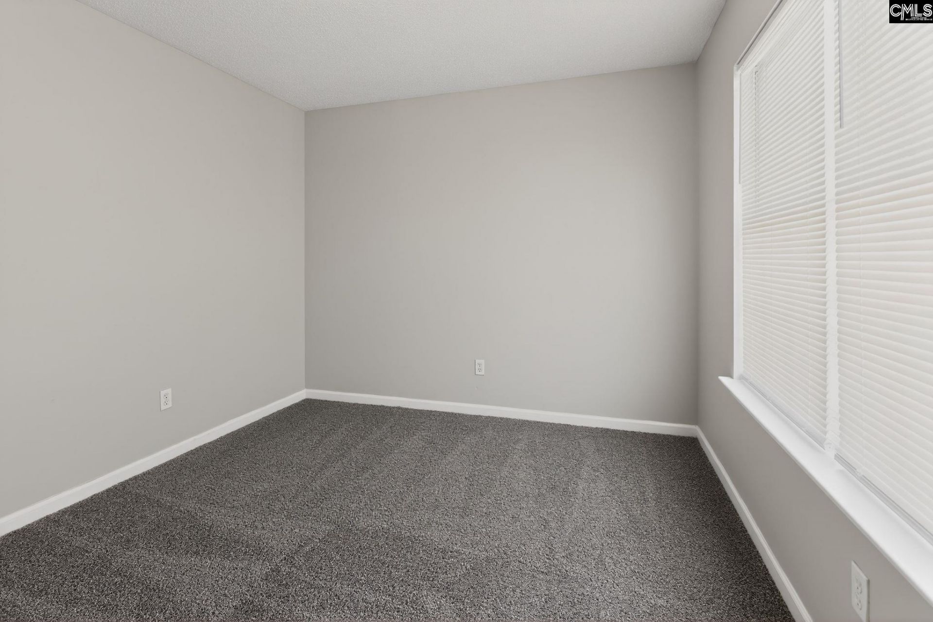 304 Glen Knoll Drive  Photo 9