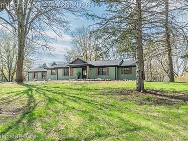 3210 Lake George Road, Oakland Twp, MI 48363
