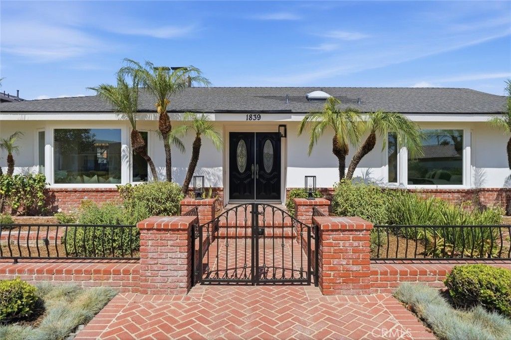 1839 Santiago, Newport Beach, CA 92660 Main Photo