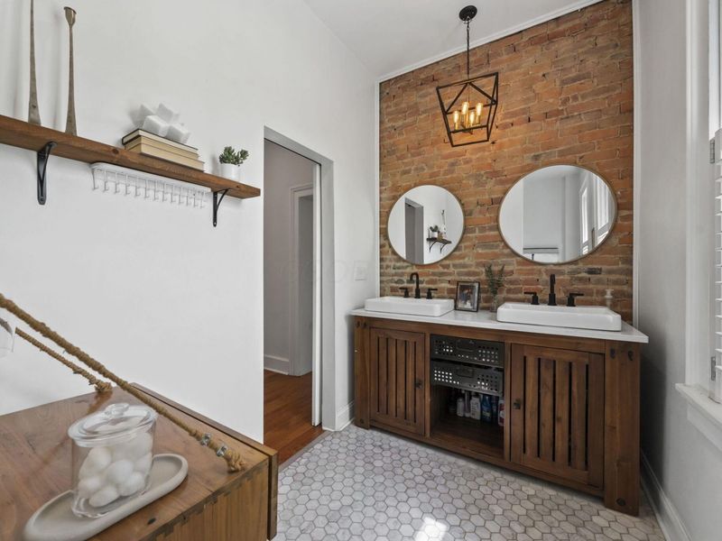 1056 Pennsylvania Avenue, Columbus, OH 43201 Photo 30