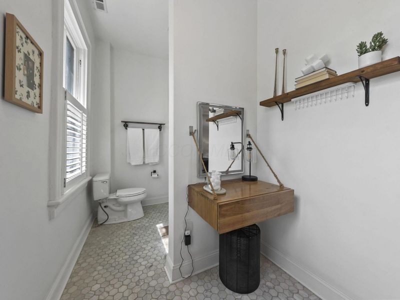 1056 Pennsylvania Avenue, Columbus, OH 43201 Photo 33