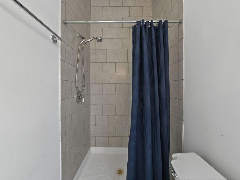 1056 Pennsylvania Avenue, Columbus, OH 43201 Photo 38