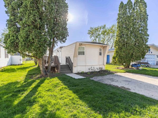 403 Spruce Drive, BELVIDERE, IL 61008