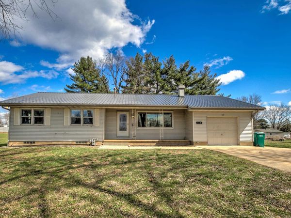 112 SI REED Lane, East Peoria, IL 61611