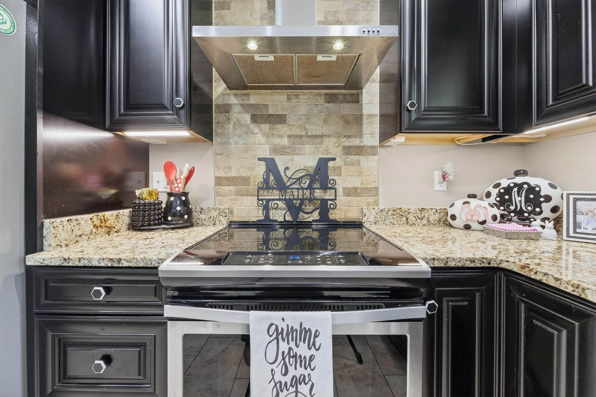 220 Club Acres Boulevard Photo 4