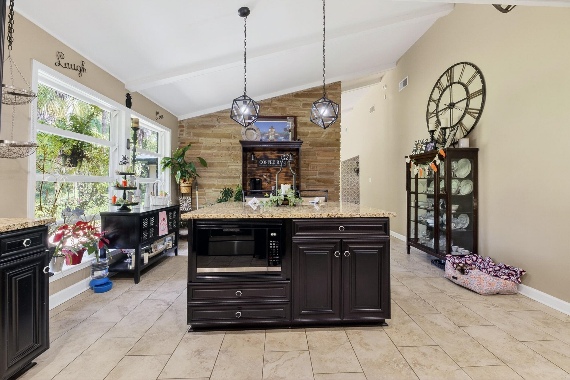 220 Club Acres Boulevard Photo 5