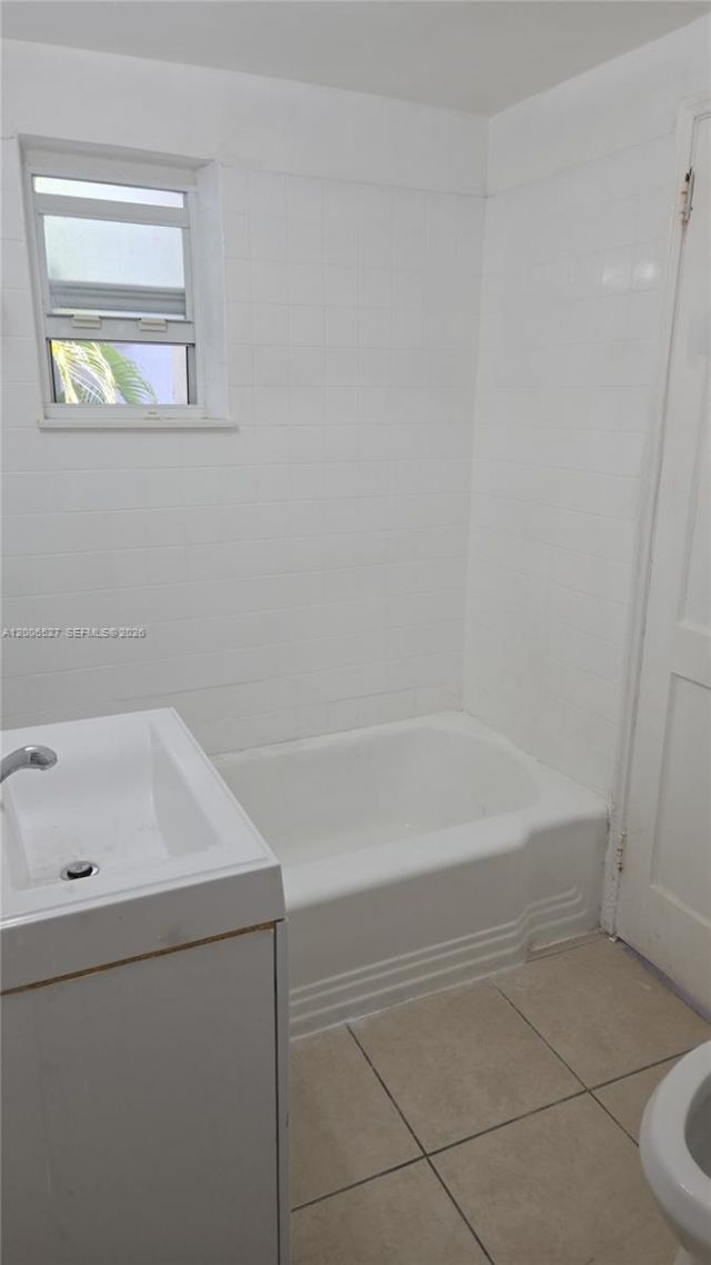 9473 Abbott Ave , Unit 1, Surfside, FL 33154 Photo