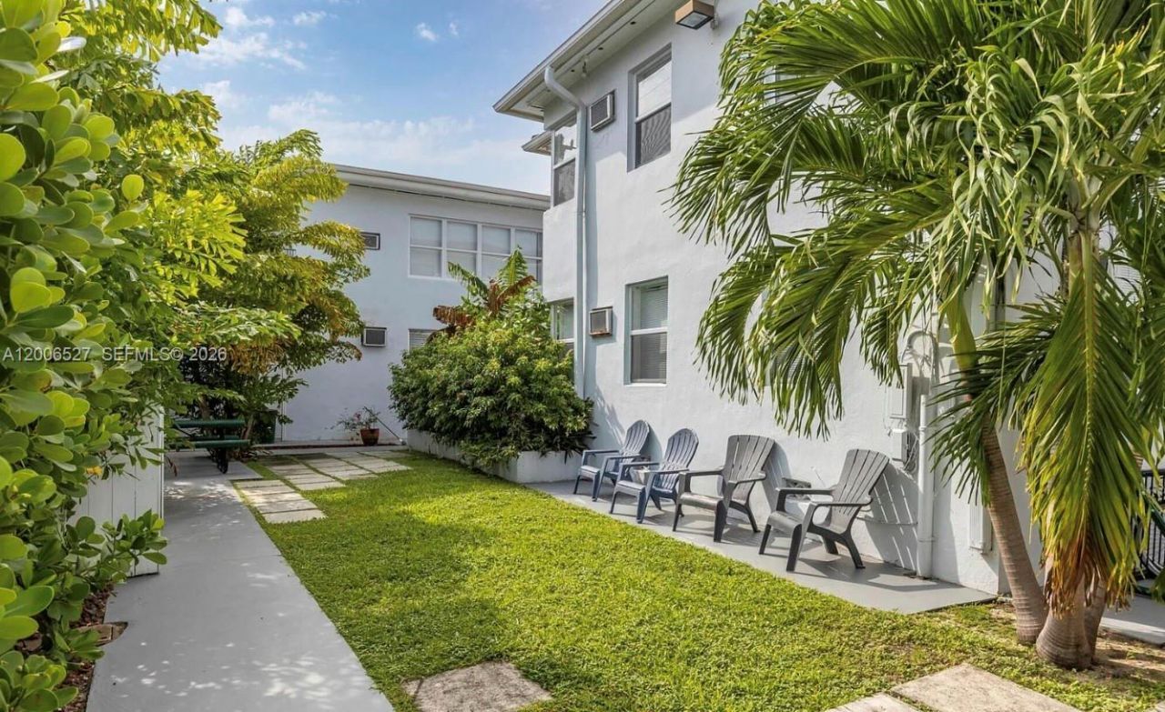 9473 Abbott Ave , Unit 1, Surfside, FL 33154 Photo