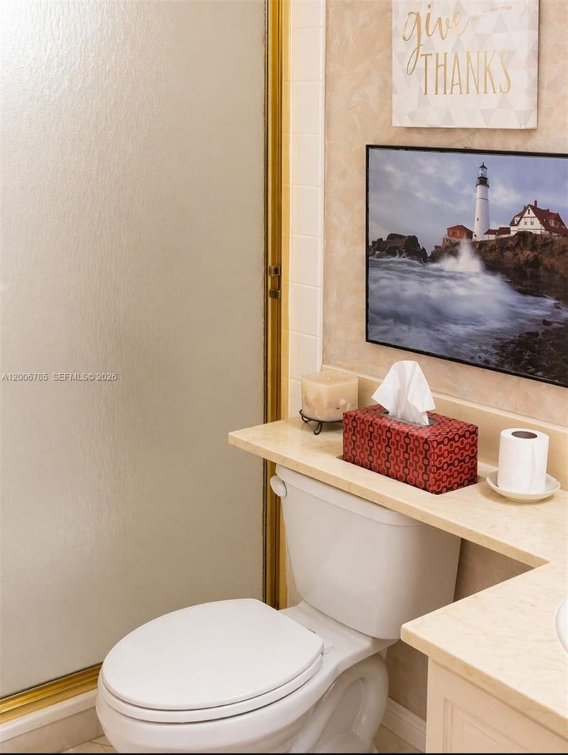 400 N Riverside Dr, Unit 203, Pompano Beach, FL 33062 Photo