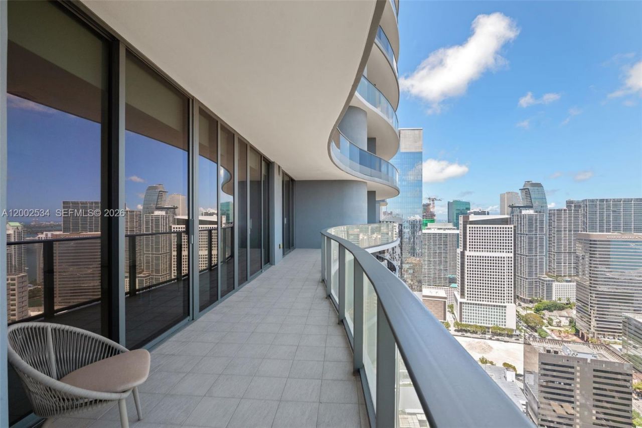 1000 Brickell Plz , Unit PH5103, Miami, FL 33131 Photo