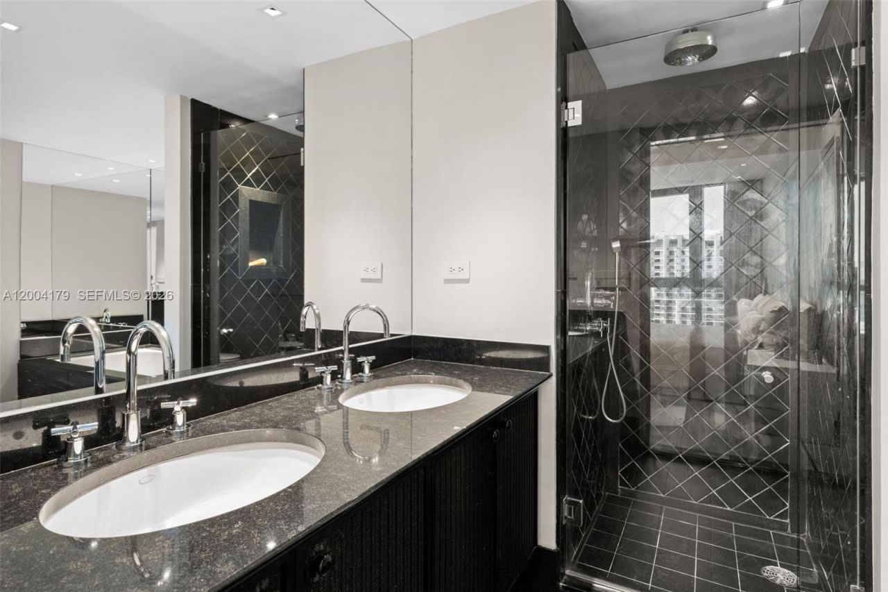 101 20th St , Unit 2007, Miami Beach, FL 33139 Photo