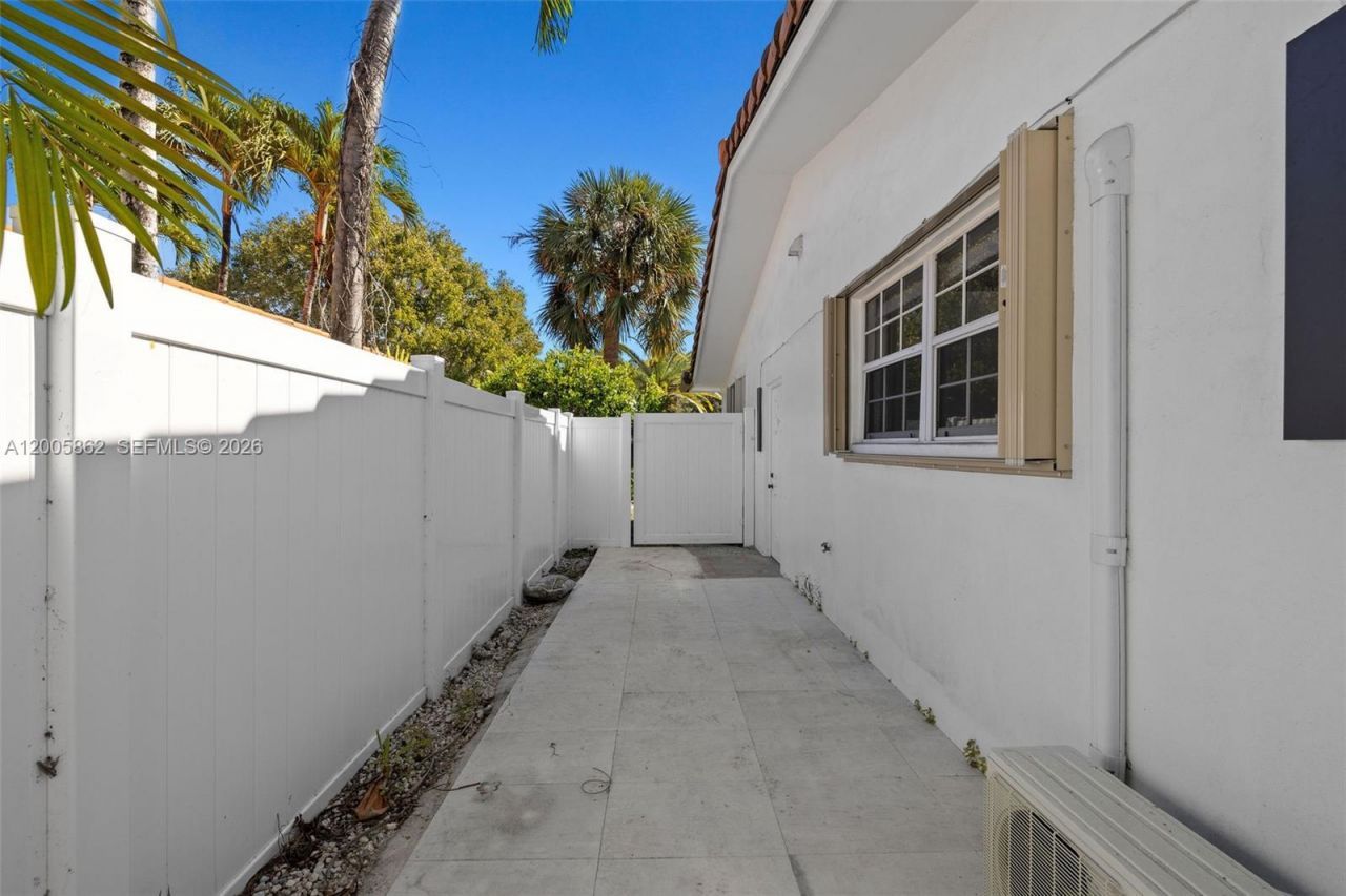 3460 N 46th Ave , Hollywood, FL 33021 Photo